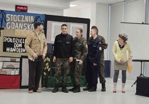 Uczniowie Karskiego na Kongresie Przyszłości Narodowej w łódzkim oddziale IPN