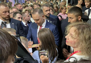 Uczniowie Karskiego na Kongresie Przyszłości Narodowej w łódzkim oddziale IPN