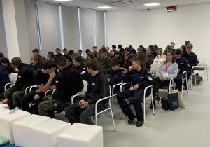 Uczniowie Karskiego na Kongresie Przyszłości Narodowej w łódzkim oddziale IPN