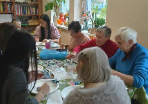 Uczniowie Karskiego na jesiennej herbatce w DDPS w Wiśniowej Górze