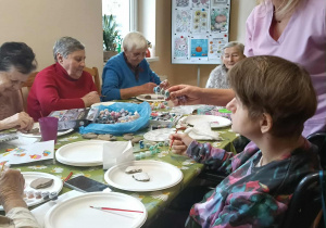 Uczniowie Karskiego na jesiennej herbatce w DDPS w Wiśniowej Górze