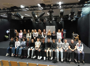 Młodzież Karskiego na spektaklu profilaktycznym