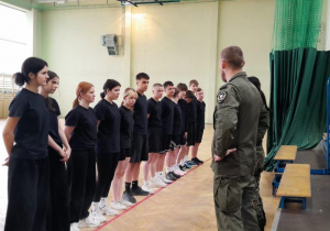 Zajęcia z techniki interwencji w OPM przeprowadzone przez funkcjonariuszy Nadwiślański Oddział Straży Granicznej