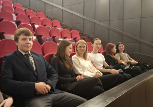 Humaniści Karskiego na premierze baletu komicznego "Copellia"
