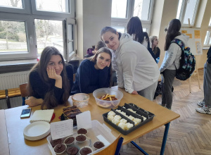 Pomoc Ukrainie - kiermasz słodkości