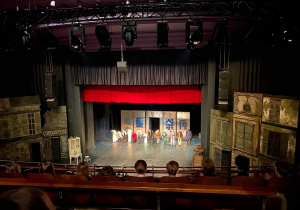 Klasa IIIc w Teatrze Muzycznym na spektaklu "Lalka"