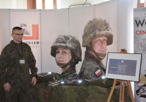 Uczniowie Karskiego w Wojskowych Targach Służby i Pracy