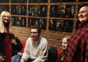 Fotograficzna relacja z działań koła animacji kulturalnej Humaniści Karskiego